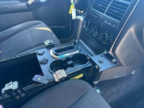 Used 2010 Ford Explorer XLT image 22