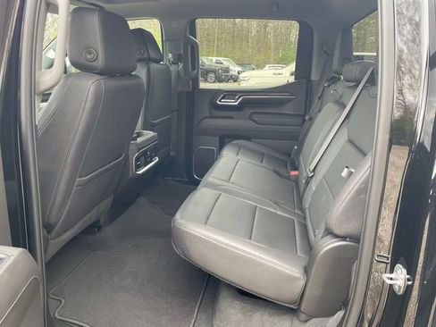 Used 2023 GMC Sierra 1500 SLT w/ SLT Premium Package AWD/4WD image 18