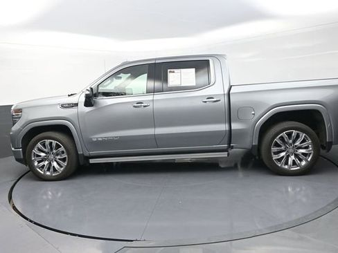 Used 2025 GMC Sierra 1500 Denali w/ Denali Reserve Package AWD/4WD image 7