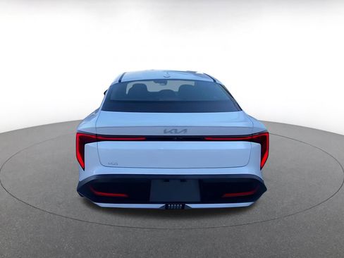 Used 2025 Kia K4 LXS image 12