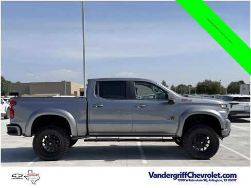 Used 2020 Chevrolet Silverado 1500 RST AWD/4WD image 3