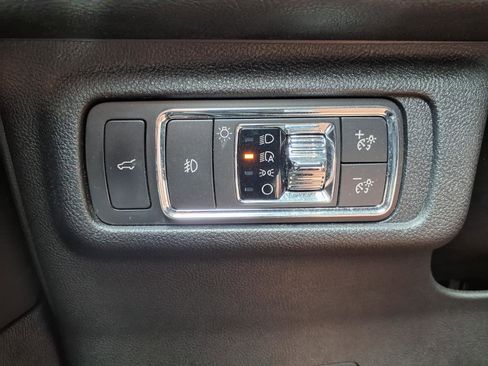 Used 2020 Lincoln Corsair Reserve w/ Equipment Group 201A FWD image 19