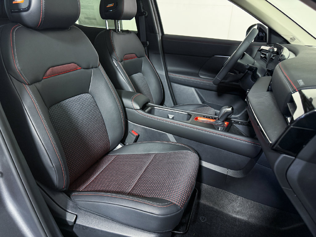 Certified 2026 Nissan Kicks SR w/ SR Premium Package FWD image 14