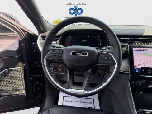 Used 2024 Jeep Grand Cherokee Limited 4xe w/ Luxury Tech Group II AWD/4WD image 14