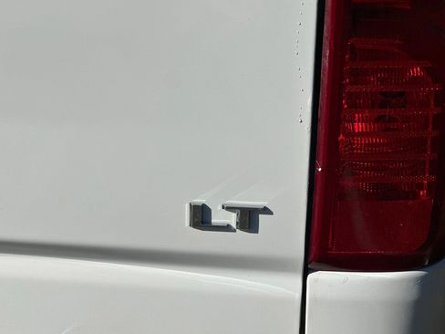 Used 2023 Chevrolet Silverado 2500 LT w/ Convenience Package image 30