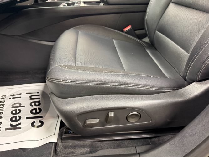 Used 2024 Chevrolet Blazer EV LT AWD/4WD image 13