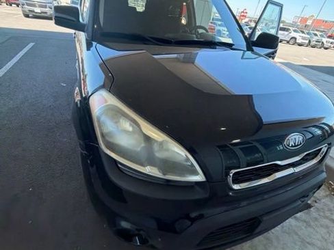 Used 2012 Kia Soul FWD image 10