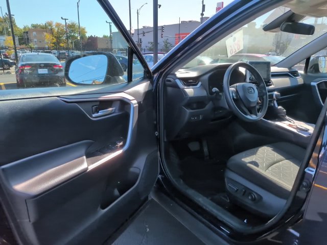 Used 2024 Toyota RAV4 XLE FWD image 11