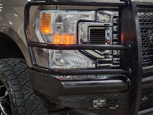 Used 2022 Ford F350 Lariat w/ Lariat Value Package AWD/4WD image 13