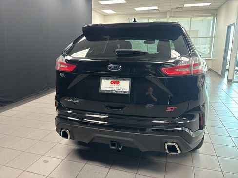 Used 2019 Ford Edge ST w/ Equipment Group 401A image 4