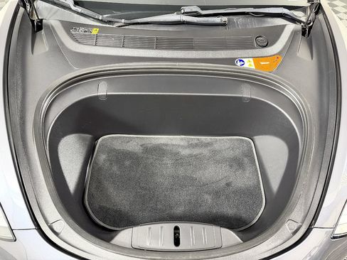 Used 2018 Tesla Model 3 Long Range RWD image 19