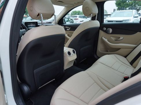 Used 2016 Mercedes-Benz C 300 4MATIC Sedan image 24