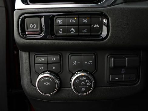 New 2026 GMC Yukon Denali AWD/4WD image 10