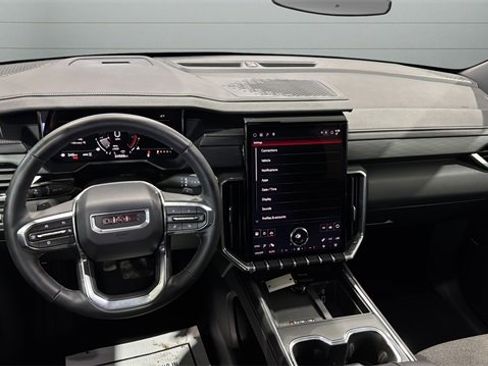 Used 2025 GMC Acadia Elevation image 24