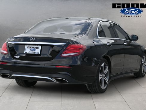Used 2017 Mercedes-Benz E 300 image 3