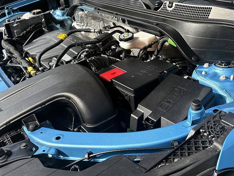 Used 2025 Chevrolet Trax RS FWD image 26
