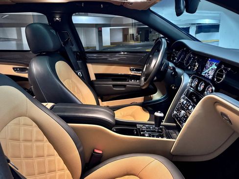 Used 2016 Bentley Mulsanne Speed image 22