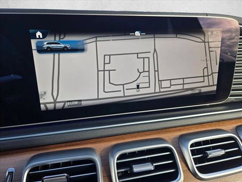 Certified 2025 Mercedes-Benz GLS 450 4MATIC image 18