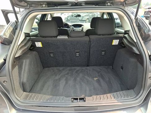 Used 2017 Ford Focus SE FWD image 28