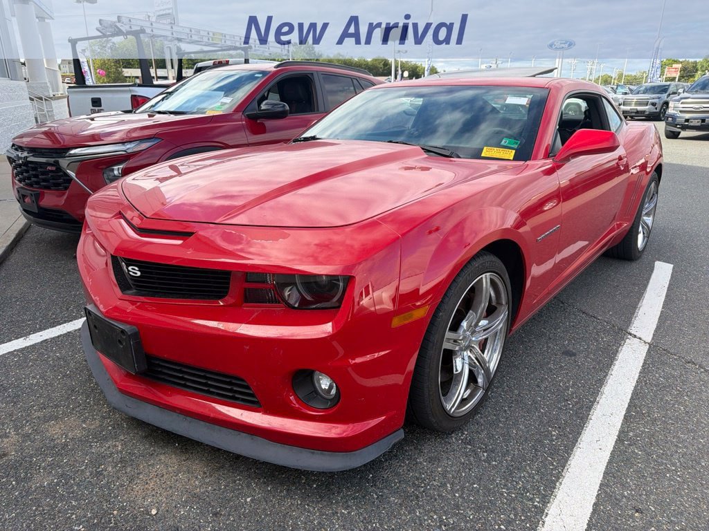 Used 2011 Chevrolet Camaro SS RWD image 1
