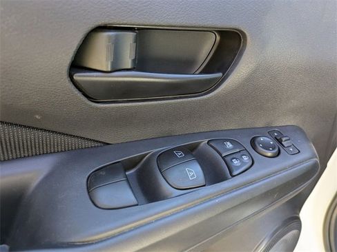 Used 2024 Nissan Kicks S image 21