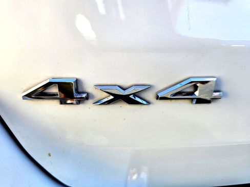 Used 2017 Jeep Grand Cherokee Limited image 38