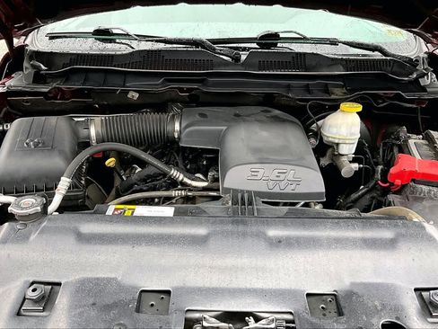 Used 2019 RAM 1500 Express AWD/4WD image 30