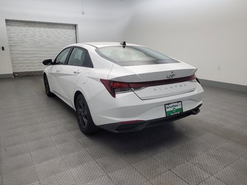 Used 2022 Hyundai Elantra SEL image 5
