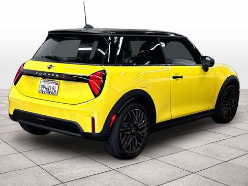 Used 2025 MINI Cooper S FWD image 15