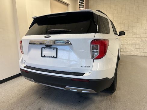 Used 2023 Ford Explorer XLT w/ Equipment Group 202A AWD/4WD image 40