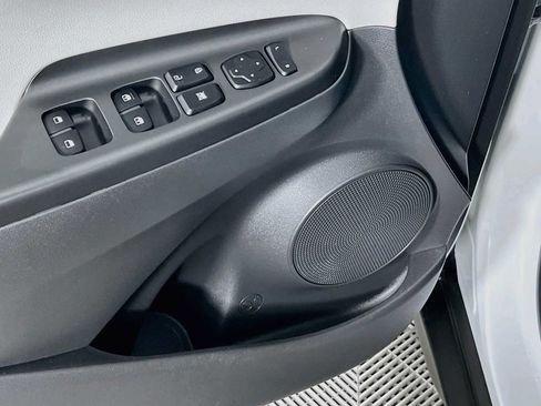 Certified 2023 Hyundai Kona SEL AWD/4WD image 18