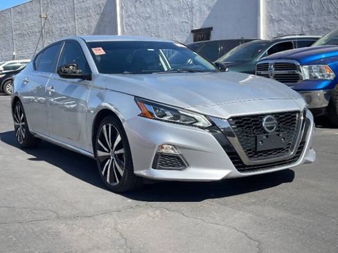 Used 2022 Nissan Altima 2.5 SR FWD image 1
