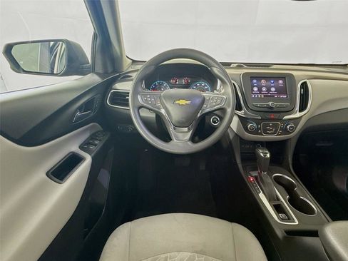 Used 2021 Chevrolet Equinox LS w/ LS Convenience Package image 3