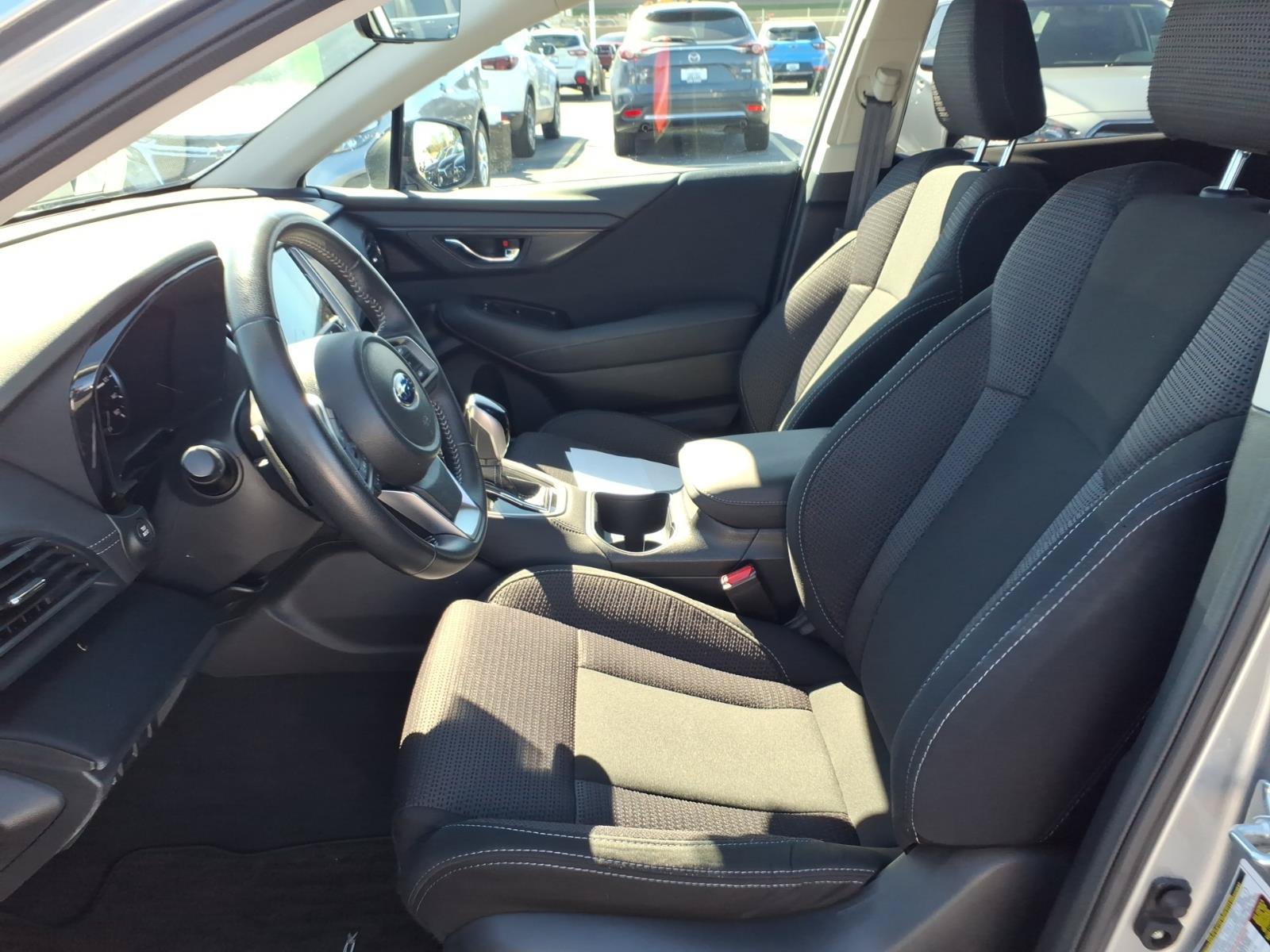 Used 2025 Subaru Outback Premium AWD/4WD image 24
