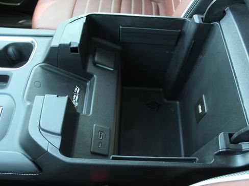 Certified 2025 GMC Sierra 2500 Denali Ultimate AWD/4WD image 35