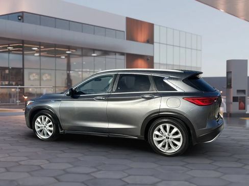 Used 2019 INFINITI QX50 Essential w/ Premium Heat Package AWD/4WD image 4