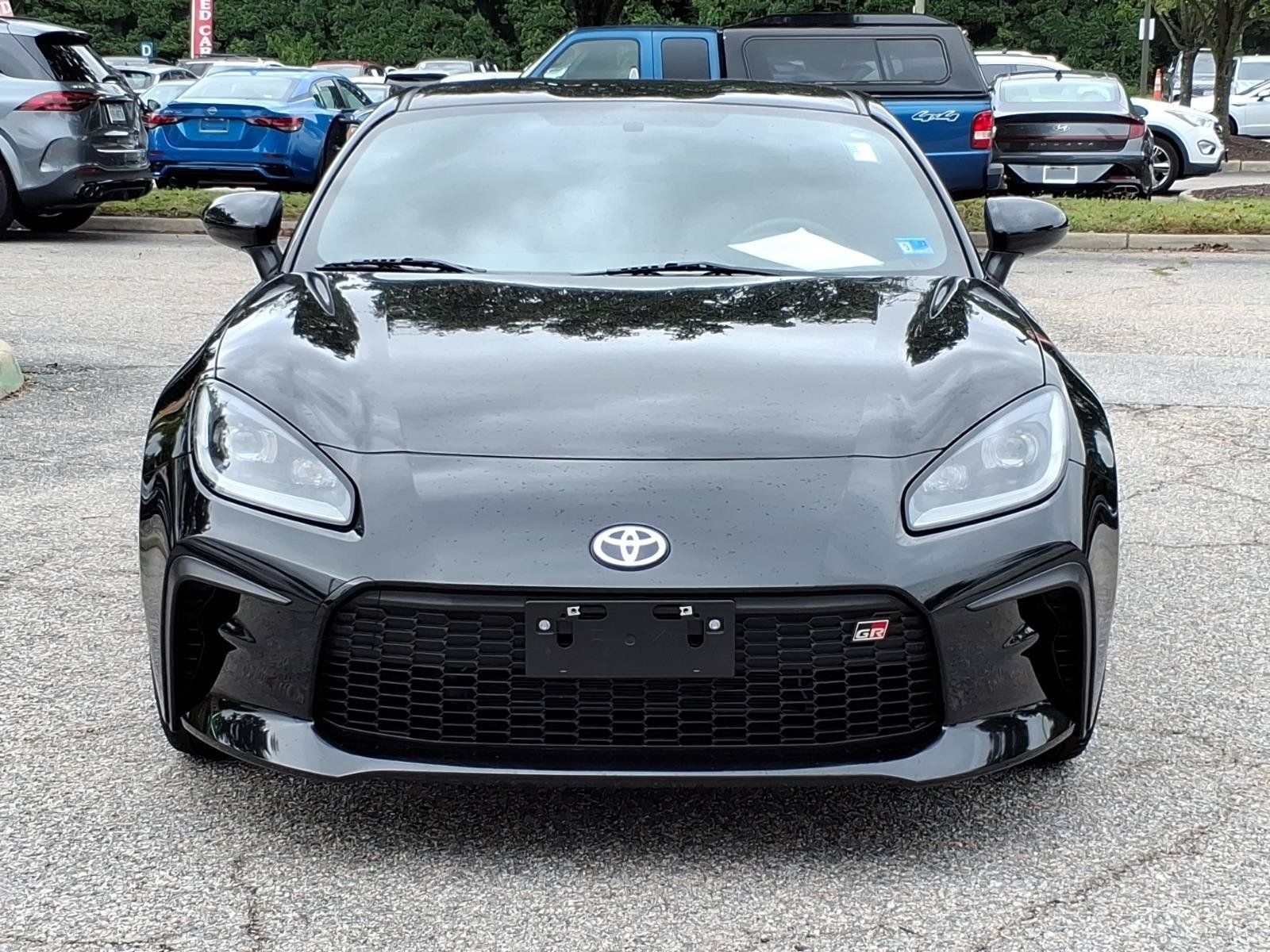 Used 2023 Toyota GR86 Premium w/ ALL Weather Mat Package (TMS) RWD image 2