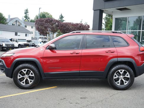 Used 2015 Jeep Cherokee Trailhawk w/ Ventilated/Heated Seat Group AWD/4WD image 2