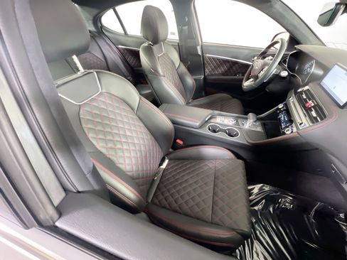 Used 2025 Genesis G70 3.3T Advanced w/ Sport Prestige Package image 28