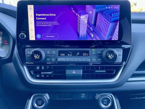 Used 2024 Toyota Grand Highlander AWD image 18