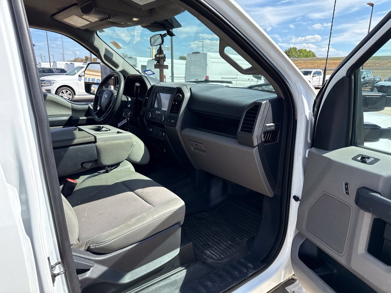 Used 2022 Ford F250 XL w/ Power Equipment Group AWD/4WD image 14