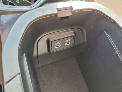 Used 2023 Toyota RAV4 XLE image 19