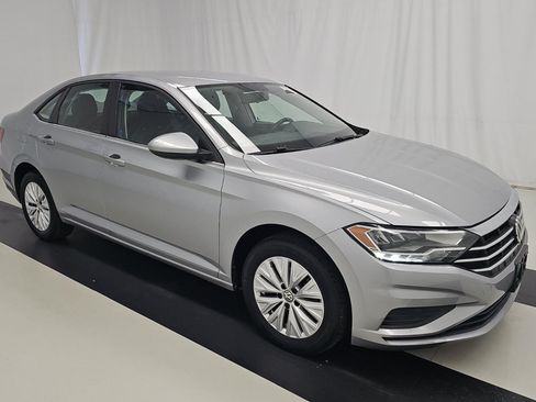 Used 2019 Volkswagen Jetta S w/ Driver Assistance Package FWD image 3