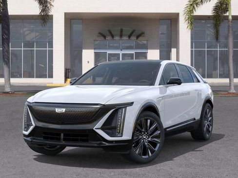 New 2026 Cadillac Lyriq Signature Sport w/ Nappa Leather Package RWD image 6