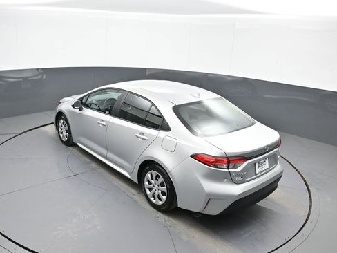 Certified 2025 Toyota Corolla LE image 39