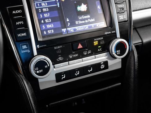 Used 2014 Toyota Camry SE w/ Leather Package image 27