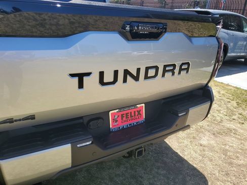 Used 2025 Toyota Tundra Platinum AWD/4WD image 8