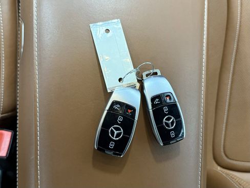 Used 2019 Mercedes-Benz S 560 Cabriolet image 45