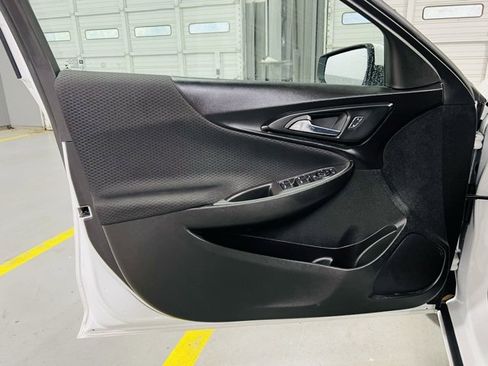 Used 2023 Chevrolet Malibu LT image 21