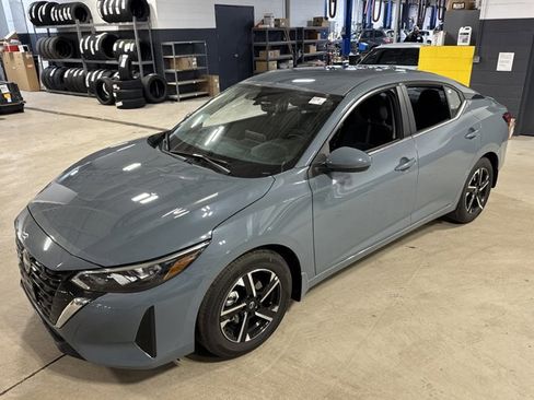 New 2025 Nissan Sentra SV image 18